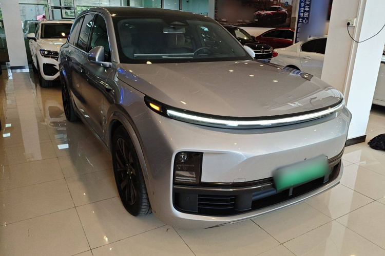 理想汽车 理想L8 2023款 Pro车身外观3