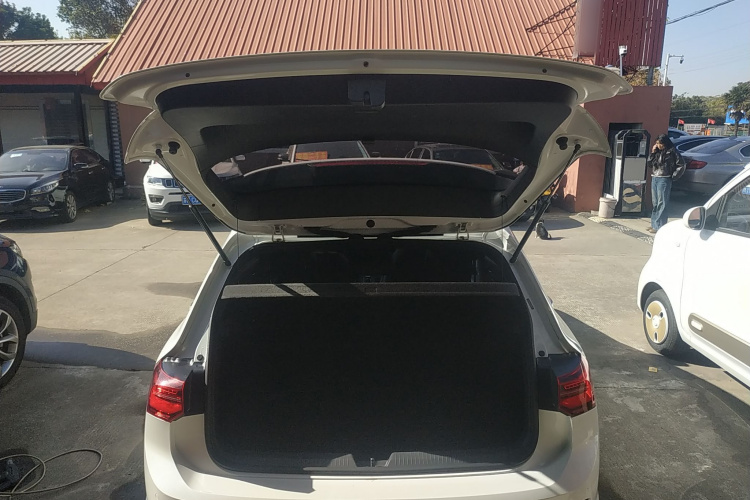 大众 高尔夫 2023款 改款 280TSI DSG R-Line Lite局部细节23