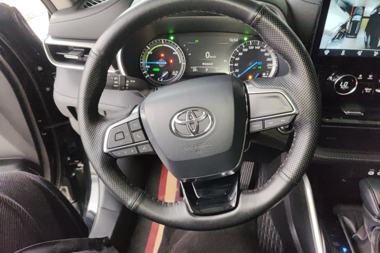 丰田 汉兰达 2023款 2.5L智能电混双擎两驱精英版 5座局部细节13