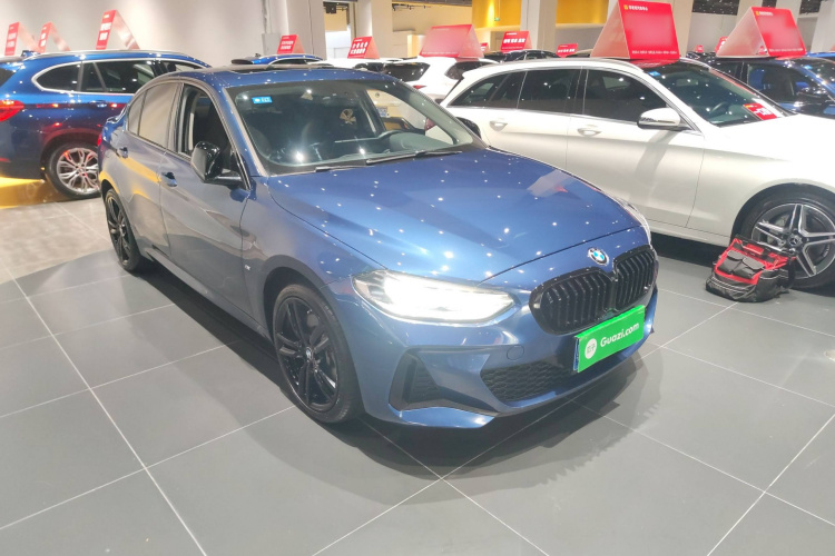 宝马1系 2021款 改款 125i M运动曜夜版车身外观6002