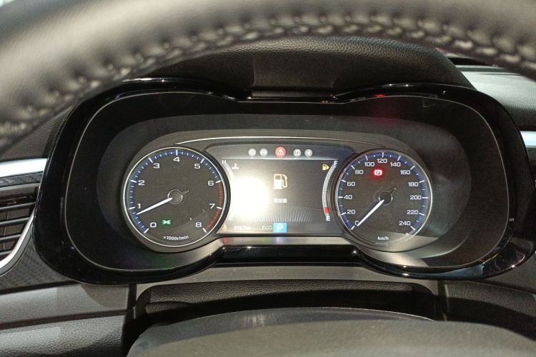 广汽传祺 传祺GS7 2017款 320T 两驱豪华智联型局部细节14