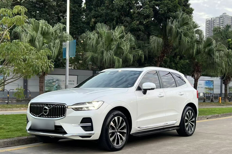 沃尔沃XC60 2023款 B5 四驱智远豪华版车身外观1