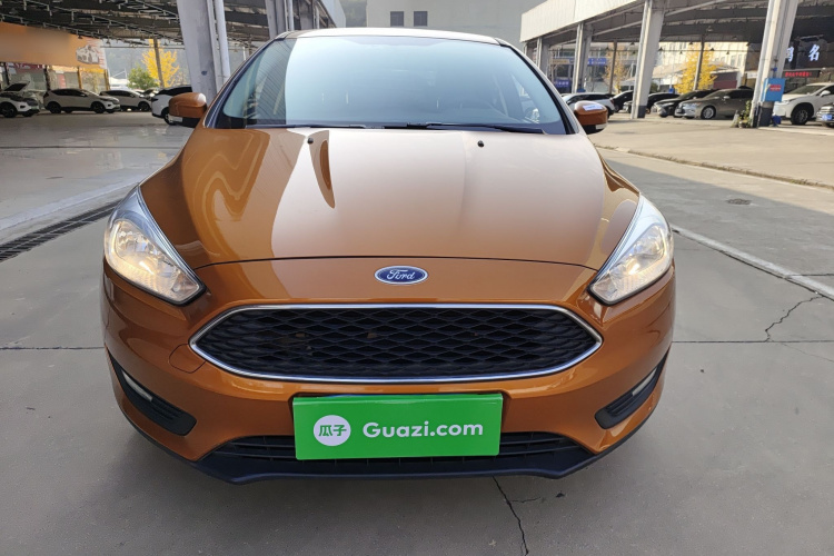 福特 福克斯 2015款 两厢 1.6L 自动舒适型车身外观6001