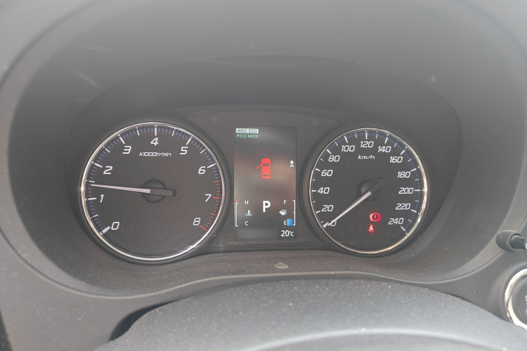 三菱 欧蓝德(进口) 2013款 2.4L 四驱豪华导航版 7座局部细节14