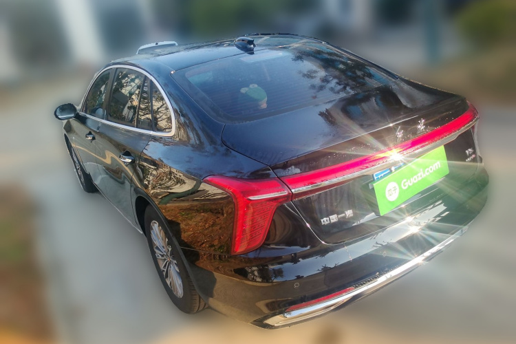 红旗H5 2023款 2.0T 自动智联旗享版车身外观5