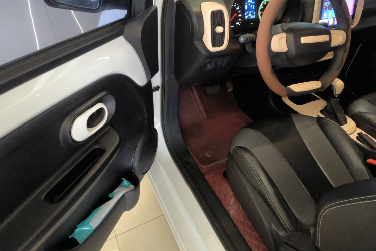 荣威 科莱威CLEVER 2022款 311km元气啵啵版中控内饰20