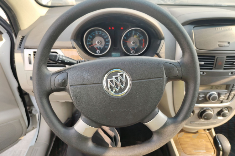 别克 凯越 2015款 1.5L 自动经典型中控内饰13