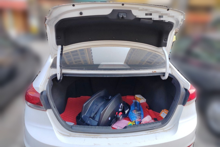 现代 领动 2016款 1.6L 自动智炫·精英型局部细节23