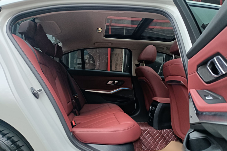 宝马3系 2024款 325Li M运动曜夜套装中控内饰7003