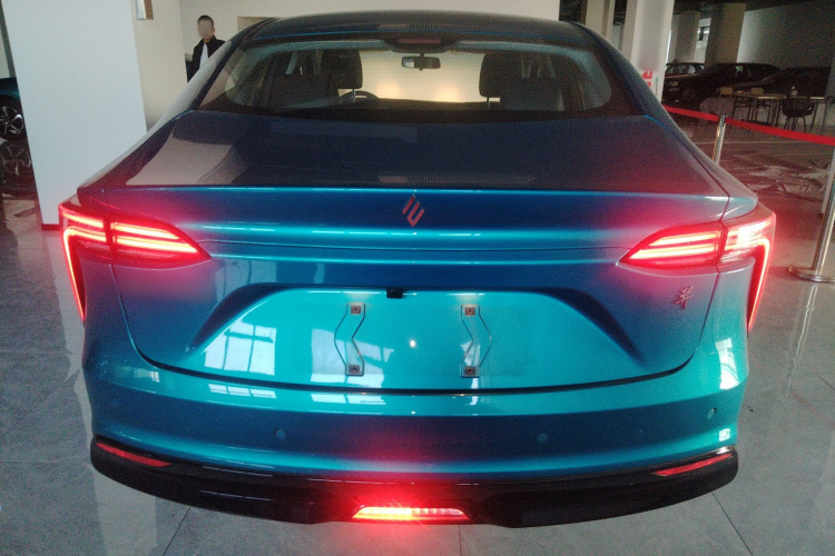 江铃集团新能源 羿 2023款 标准续航行业版车身外观6