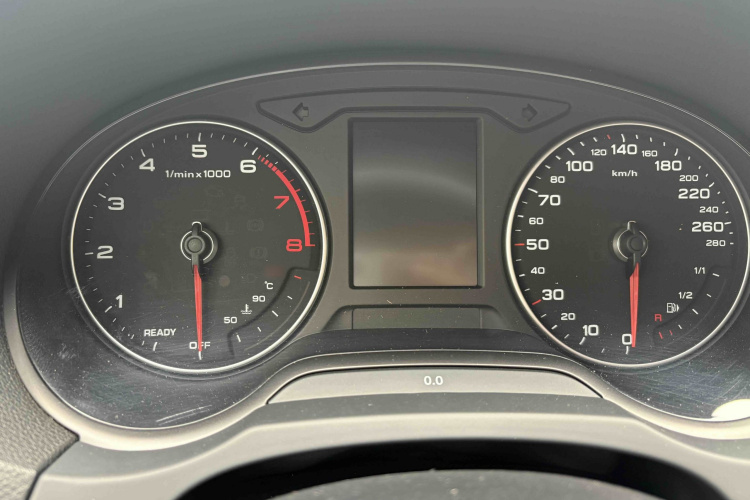 奥迪A3 2018款 30周年年型 Sportback 35 TFSI 进取型中控内饰7012