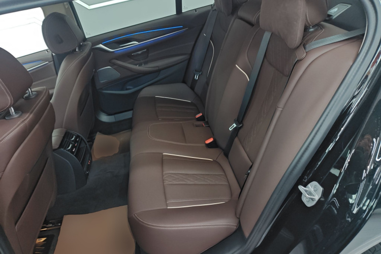 宝马5系 2023款 530Li 领先型 豪华套装中控内饰21