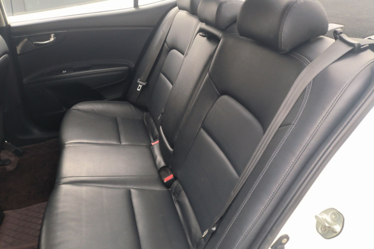 起亚K4 2017款 1.8L 自动GLS Special中控内饰21