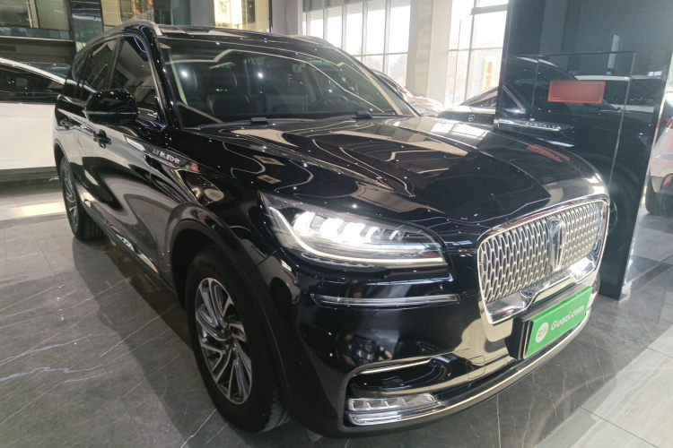 林肯 飞行家 2023款 3.0T V6 四驱尊享巡航版 六座车身外观3