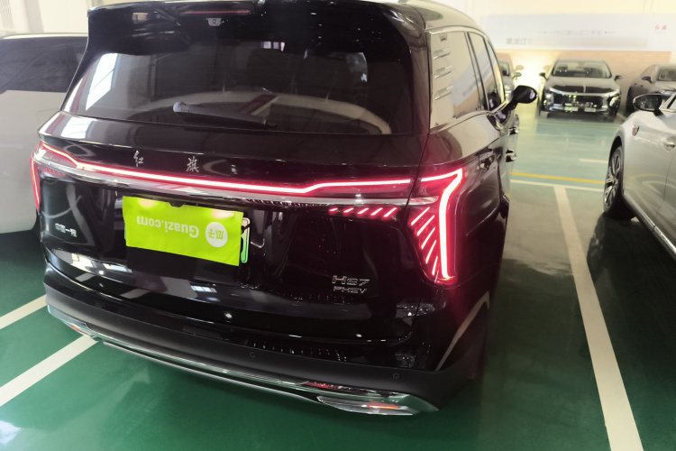 红旗HS7 PHEV 2025款 2.0T PHEV 两驱旗享版 6座车身外观9