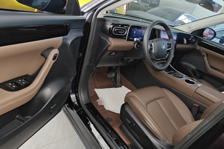 零跑汽车 零跑C11 2023款 增程 285舒享版中控内饰20