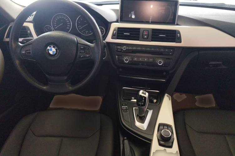 宝马3系 2015款 316i 进取型中控内饰7002