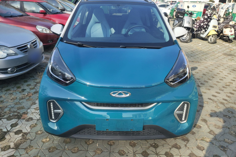 奇瑞 小蚂蚁 2022款 甜粉款 全糖版 磷酸铁锂 29.2kWh 30kW 301km车身外观2