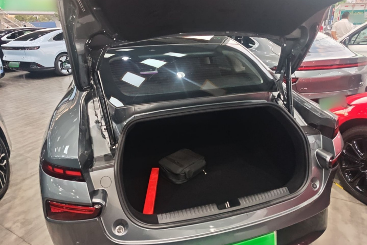 小鹏P7 2021款 480N局部细节23