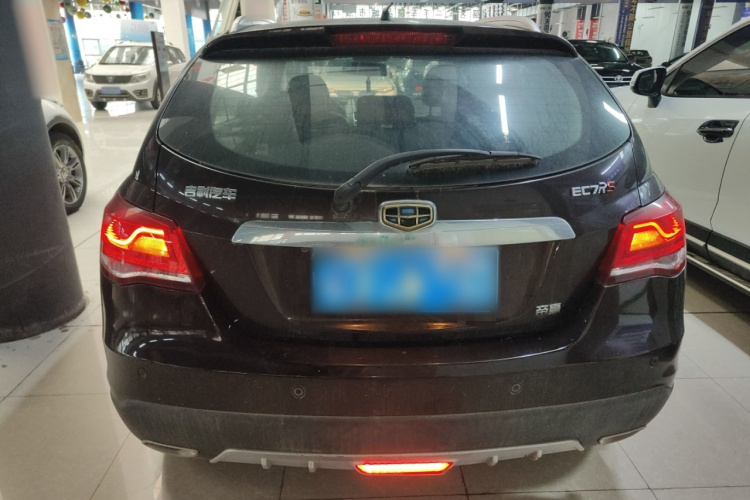 吉利汽车 帝豪 2016款 两厢RS 1.5L 手动向上版车身外观6