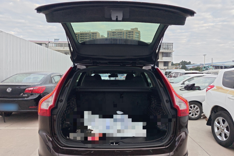 沃尔沃XC60 2017款 T5 智行升级版机舱底盘23