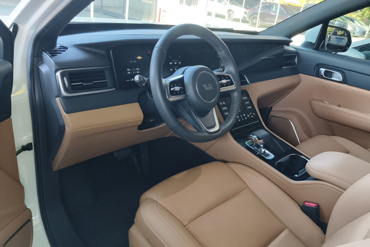 理想汽车 理想ONE 2021款 增程6座版中控内饰20