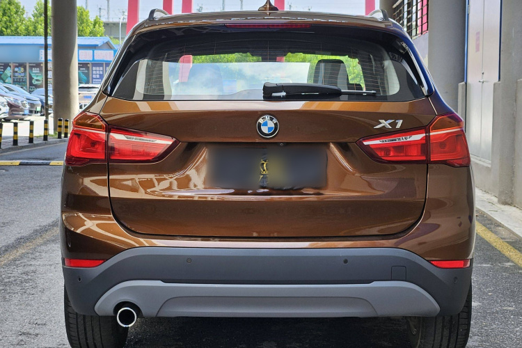 宝马X1 2016款 sDrive18Li 尊享型车身外观6003