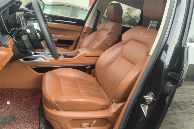 众泰T700 2017款 1.8T 双离合尊贵型中控内饰19