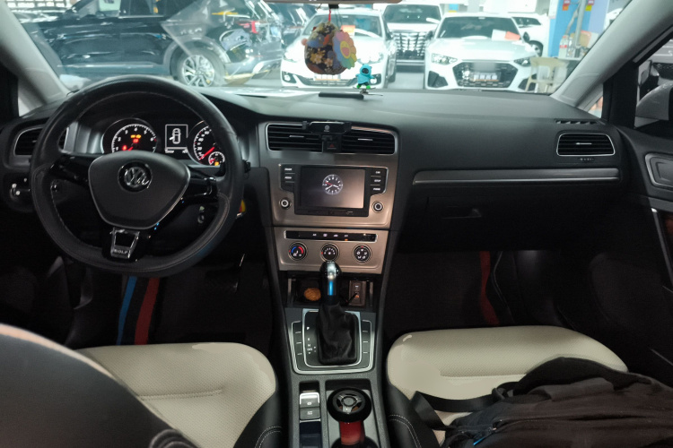 大众 高尔夫 2016款 230TSI 自动舒适型中控内饰12