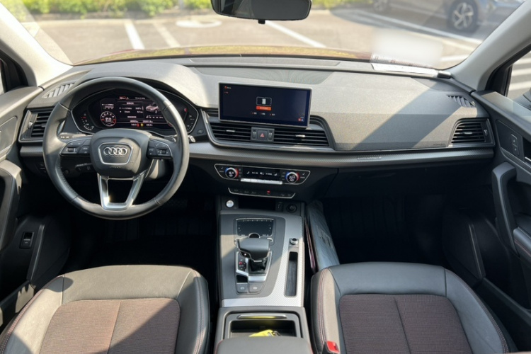 奥迪Q5L 2018款 45 TFSI 尊享时尚型 国VI中控内饰7003