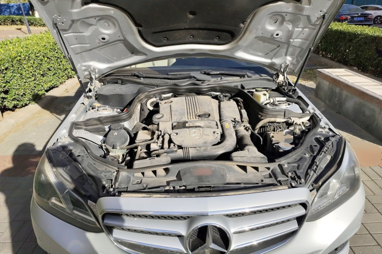 奔驰E级 2014款 E 260 L 运动型局部细节24