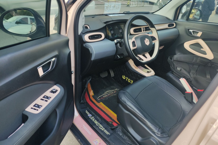 零跑汽车 零跑T03 2021款 400轻享版 磷酸铁锂中控内饰7003