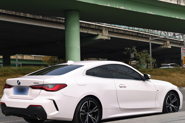 宝马4系 2022款 425i M运动套装车身外观6010