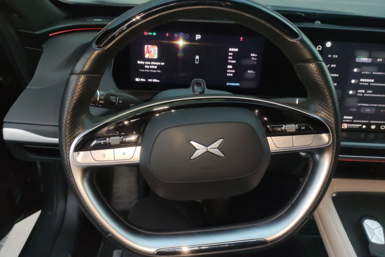 小鹏P7 2023款 P7i 702 Max中控内饰13
