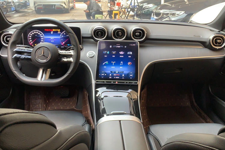 奔驰C级 2022款 改款 C 200 L 运动版中控内饰7003