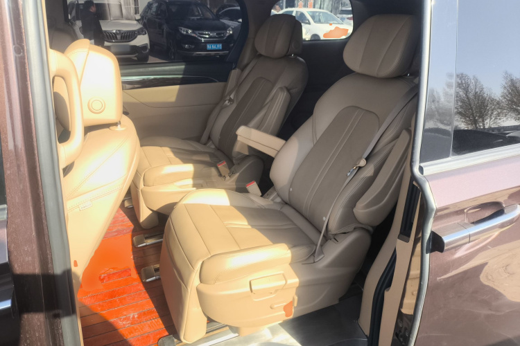 别克GL8 2018款 ES 28T 豪华型 国VI中控内饰21