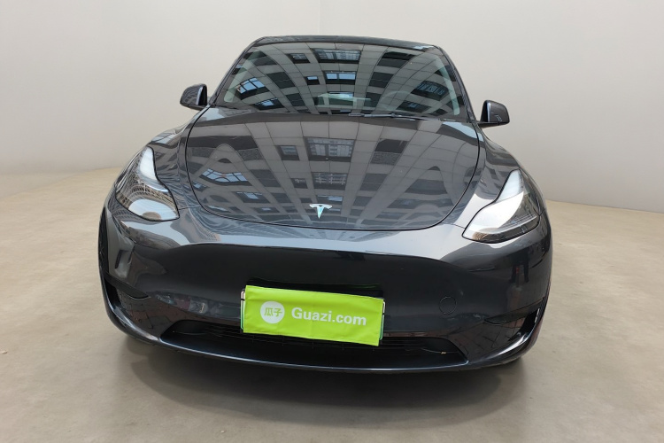 特斯拉 Model Y 2024款 后轮驱动版车身外观2