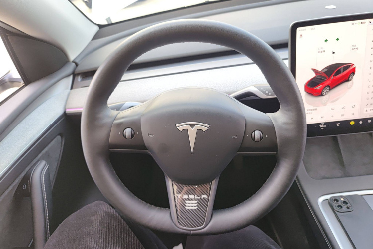 特斯拉 Model Y 2023款 后轮驱动版中控内饰13