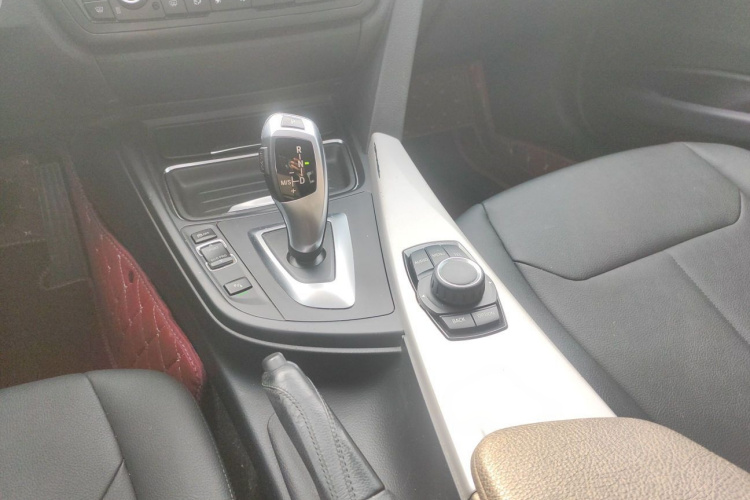 宝马3系 2015款 320Li 时尚型局部细节18