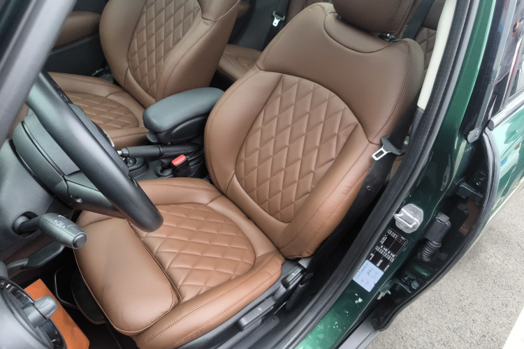 MINI 2016款 1.5T COOPER 五门版局部细节19