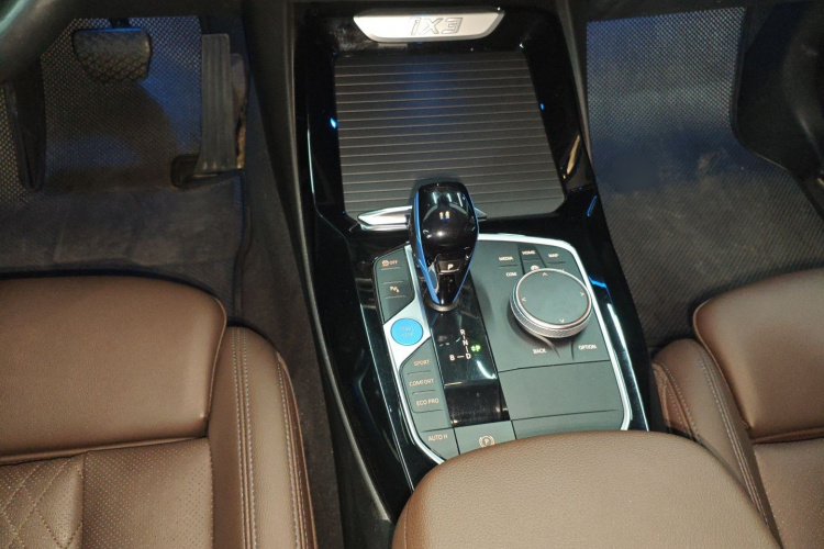 宝马iX3 2022款 改款 领先型局部细节18