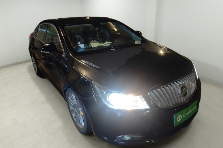 别克 君越 2011款 2.0T旗舰版车身外观3