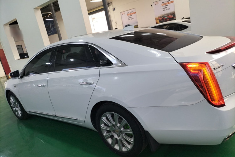 凯迪拉克XTS 2017款 28T 精英型车身外观4