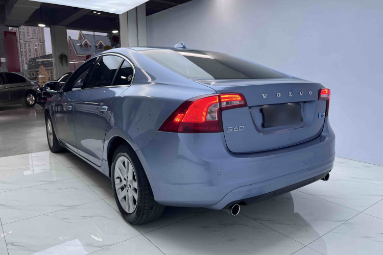沃尔沃S60 2017款 S60L T3 智进版车身外观6004