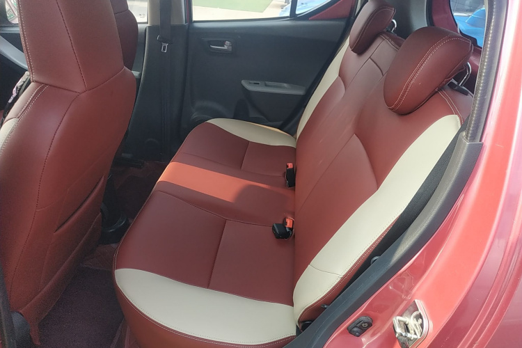 铃木 奥拓 2013款 1.0L 自动豪华型中控内饰7004