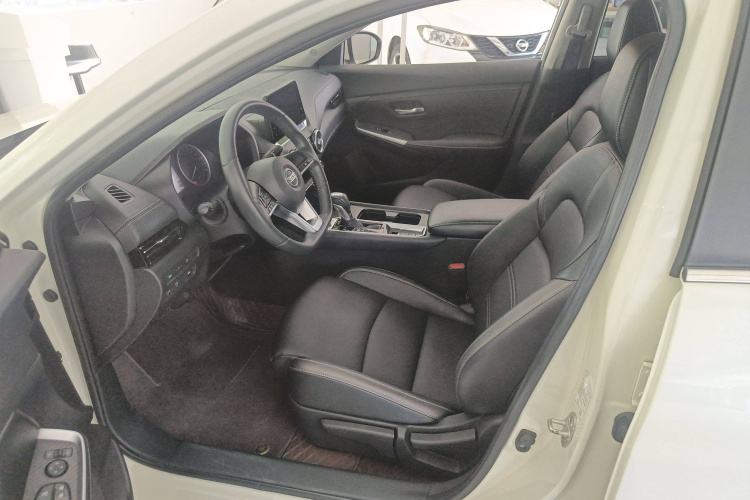 日产 轩逸 2022款 1.6L XL CVT悦享版中控内饰19