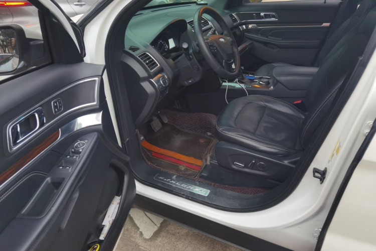 福特 探险者(进口) 2017款 2.3T 精英版中控内饰7003