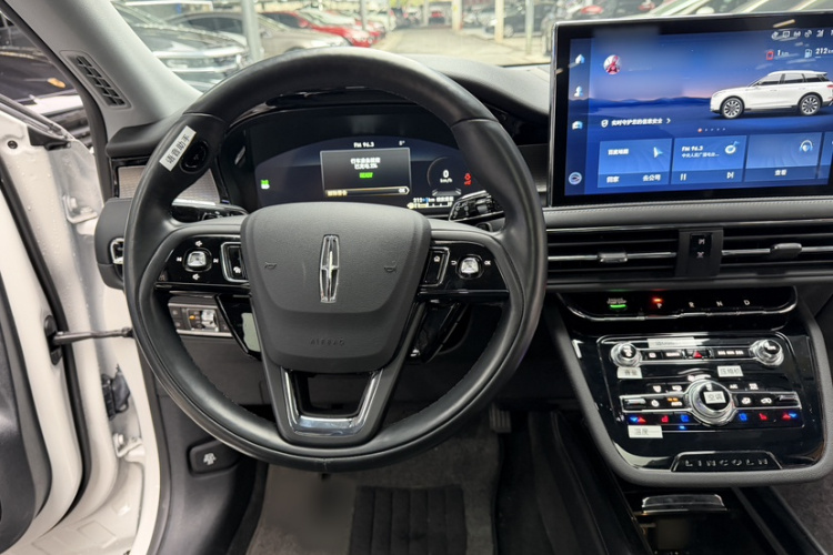 林肯 冒险家新能源 2021款 PHEV 四驱e雅版中控内饰7006