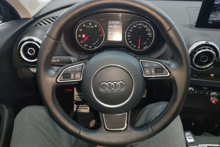 奥迪A3 2016款 Sportback 35 TFSI 风尚型局部细节13