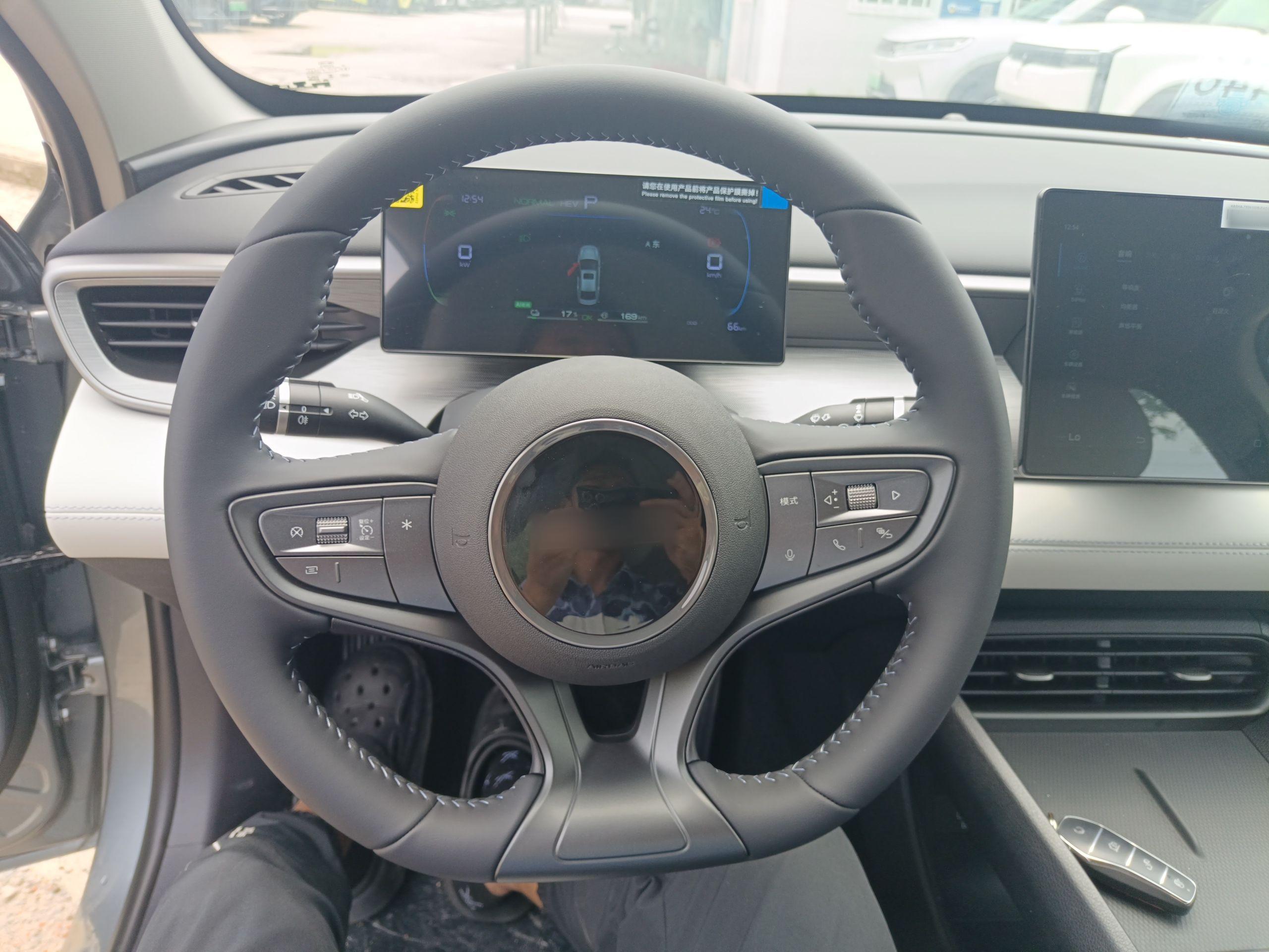 比亚迪 海豹05 DM-i 2025款 DM-i 智驾版 55KM豪华型